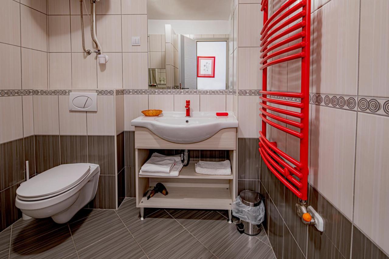 Riviera Rooms Vendegszobak Mosonmagyaróvár Exterior foto